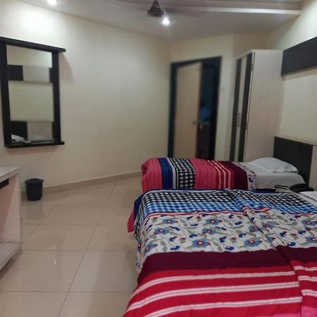 Sharan Hotel Shirdi Extérieur photo