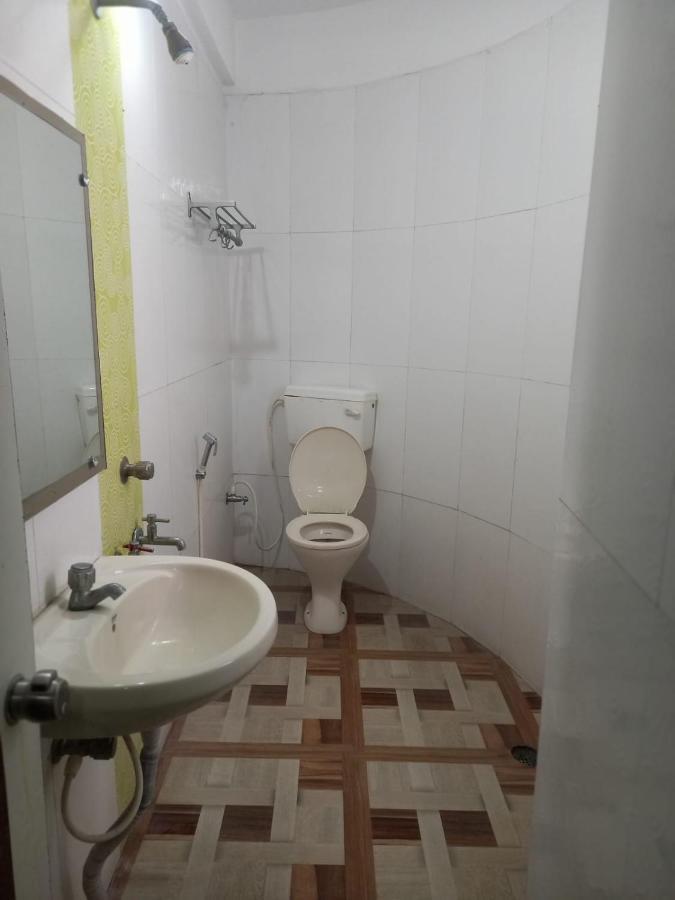Sharan Hotel Shirdi Extérieur photo